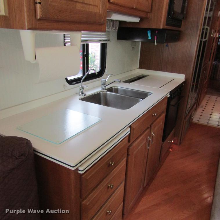 image for item DD2678 1997 Overland Laredo RV