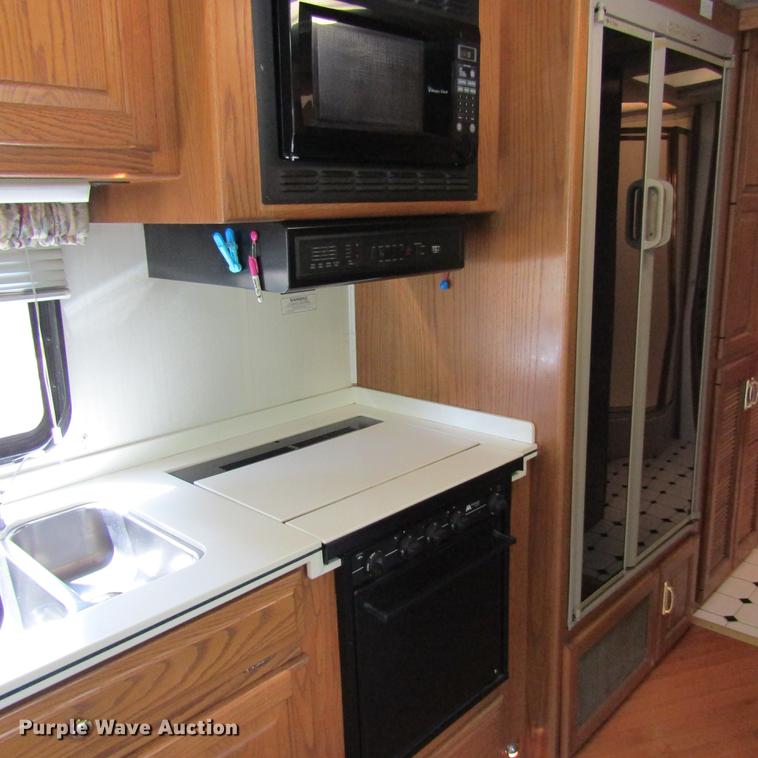 image for item DD2678 1997 Overland Laredo RV