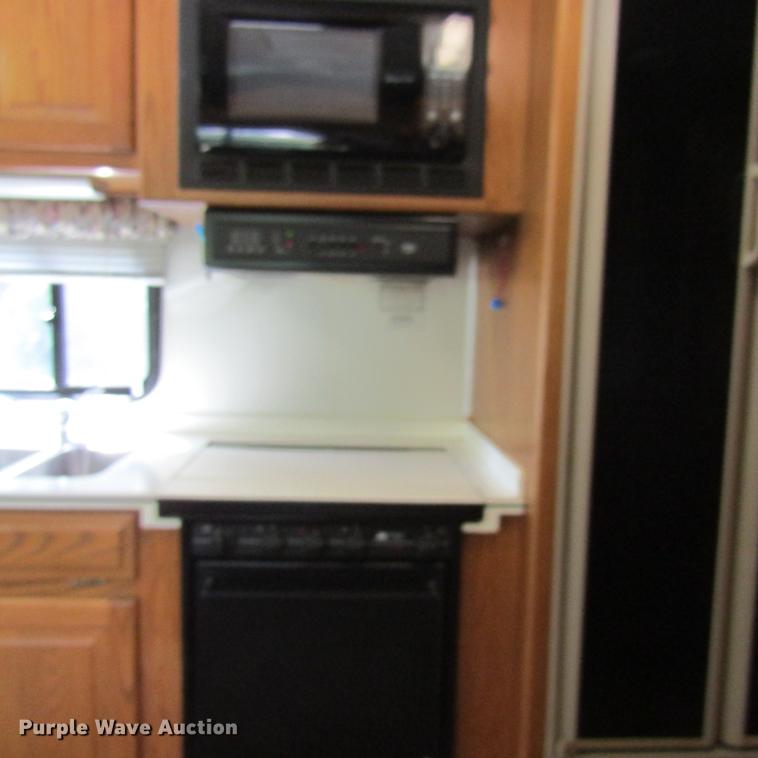 image for item DD2678 1997 Overland Laredo RV