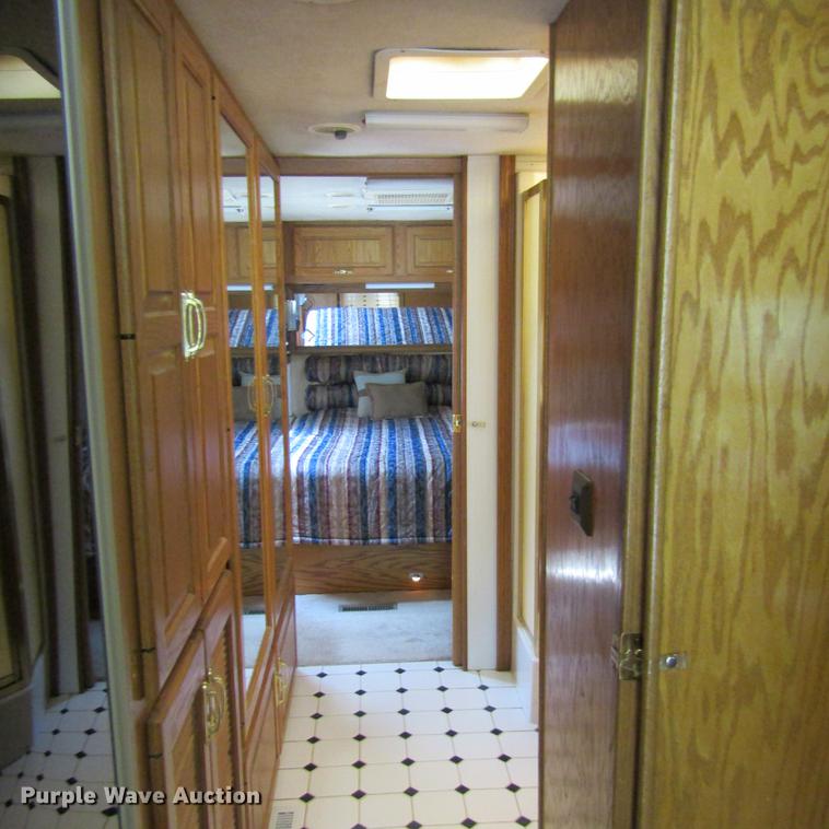 image for item DD2678 1997 Overland Laredo RV