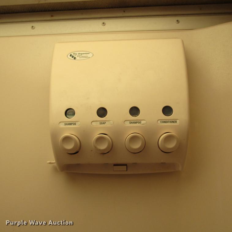 image for item DD2678 1997 Overland Laredo RV