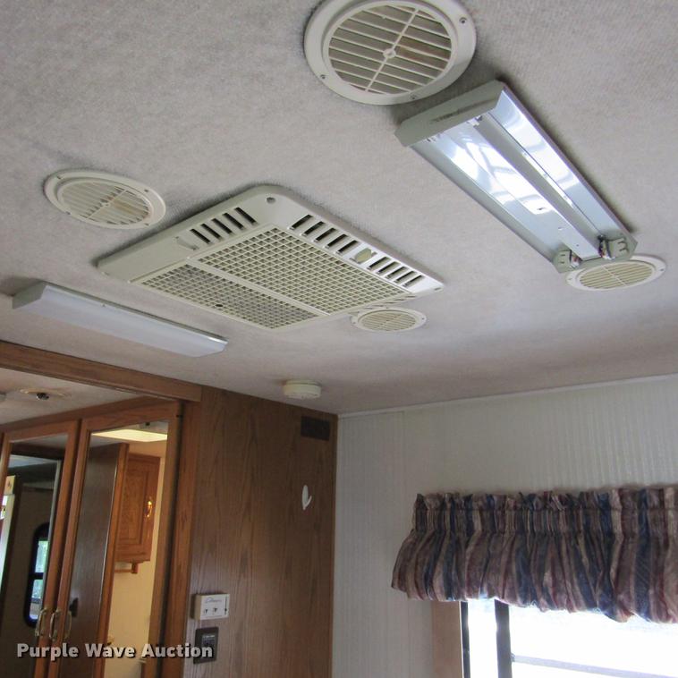 image for item DD2678 1997 Overland Laredo RV