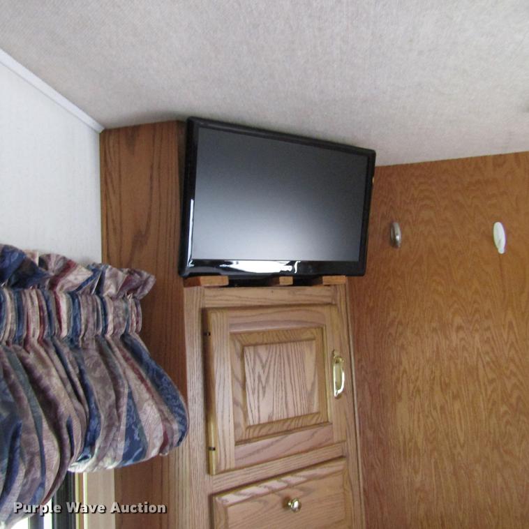 image for item DD2678 1997 Overland Laredo RV