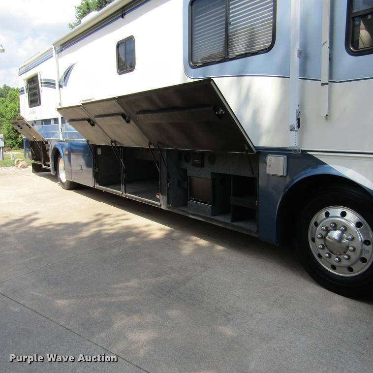 image for item DD2678 1997 Overland Laredo RV