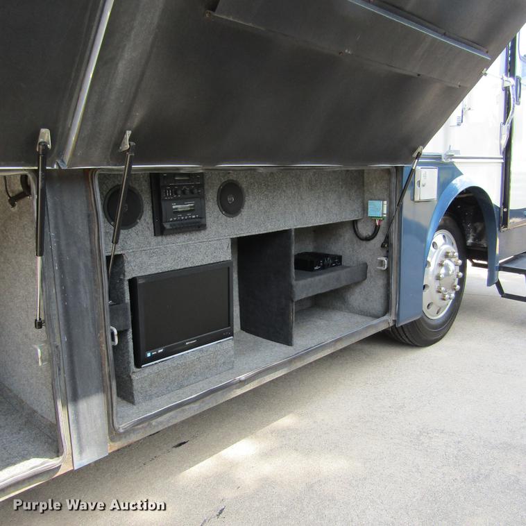 image for item DD2678 1997 Overland Laredo RV