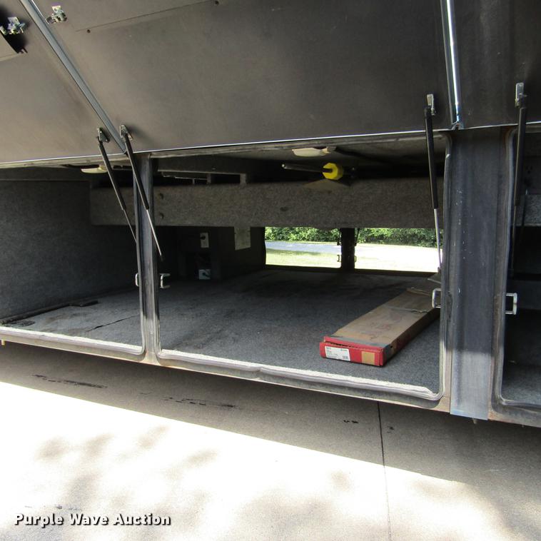 image for item DD2678 1997 Overland Laredo RV