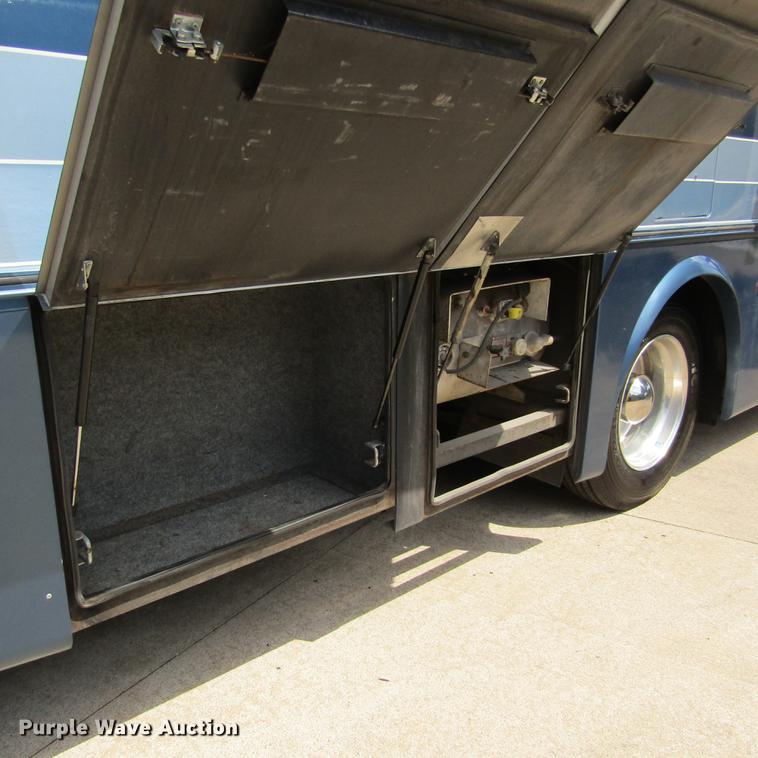 image for item DD2678 1997 Overland Laredo RV