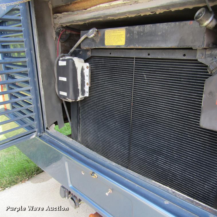 image for item DD2678 1997 Overland Laredo RV