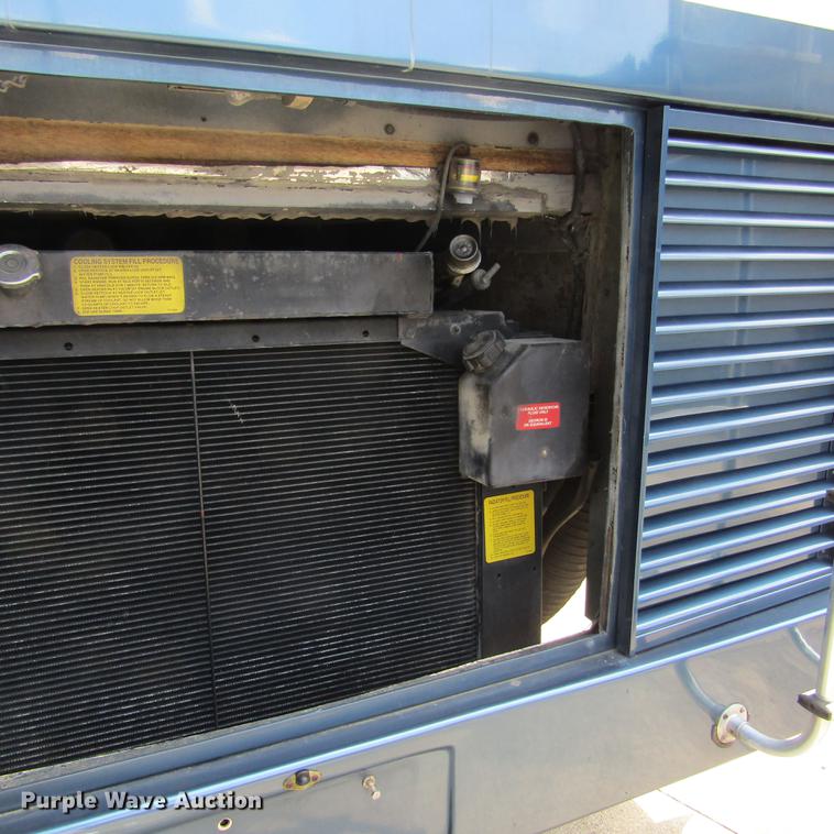 image for item DD2678 1997 Overland Laredo RV