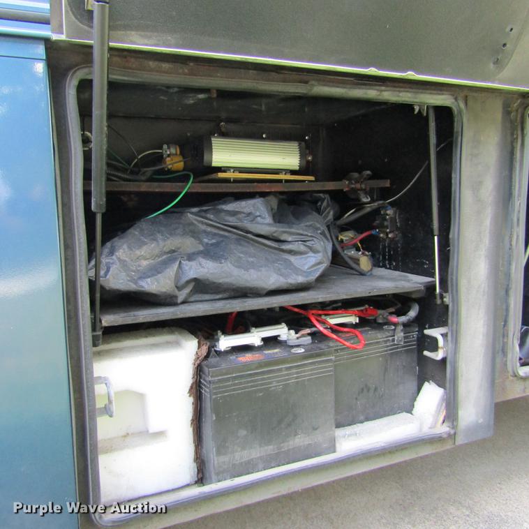 image for item DD2678 1997 Overland Laredo RV