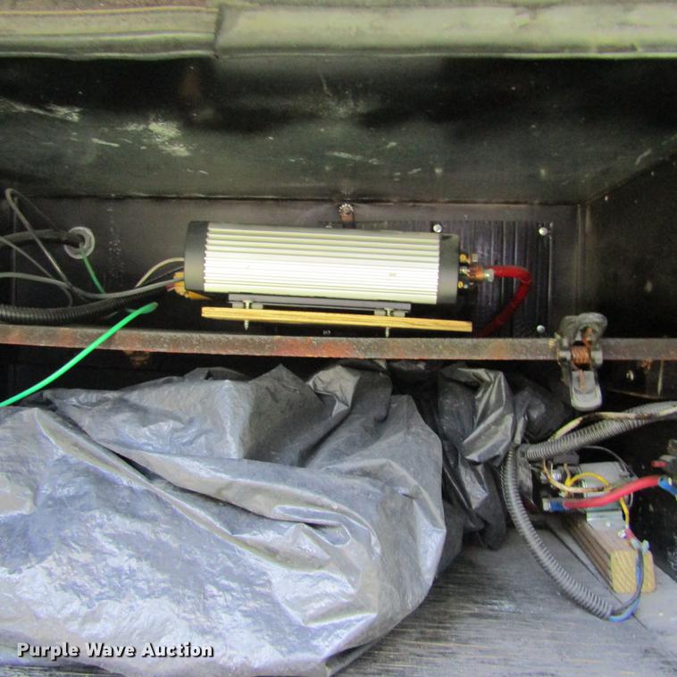 image for item DD2678 1997 Overland Laredo RV