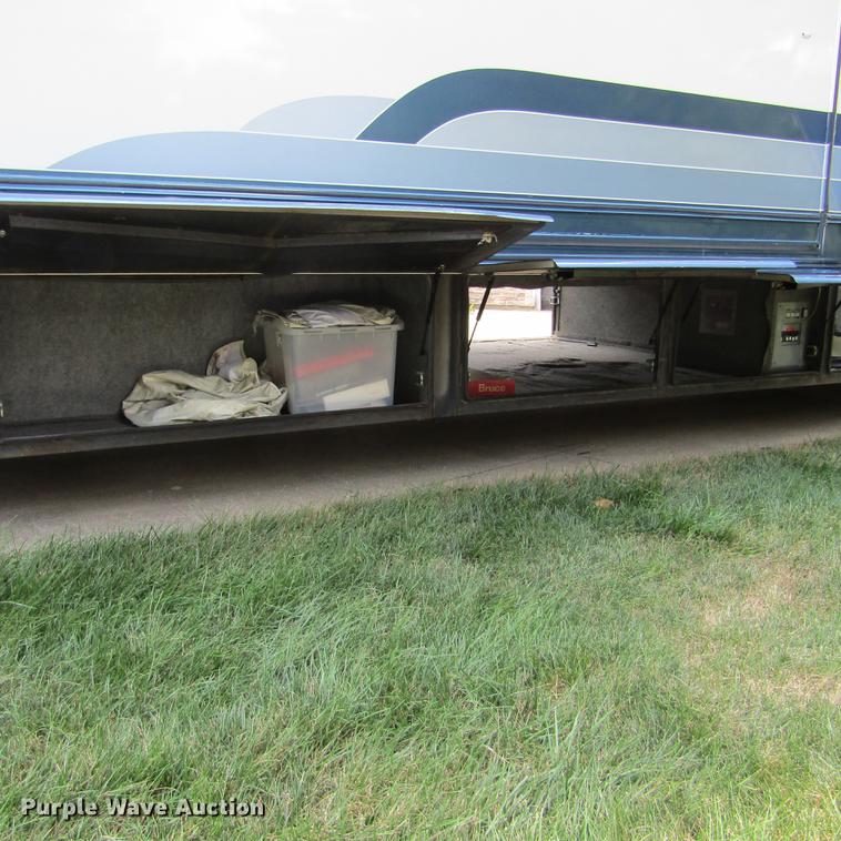 image for item DD2678 1997 Overland Laredo RV