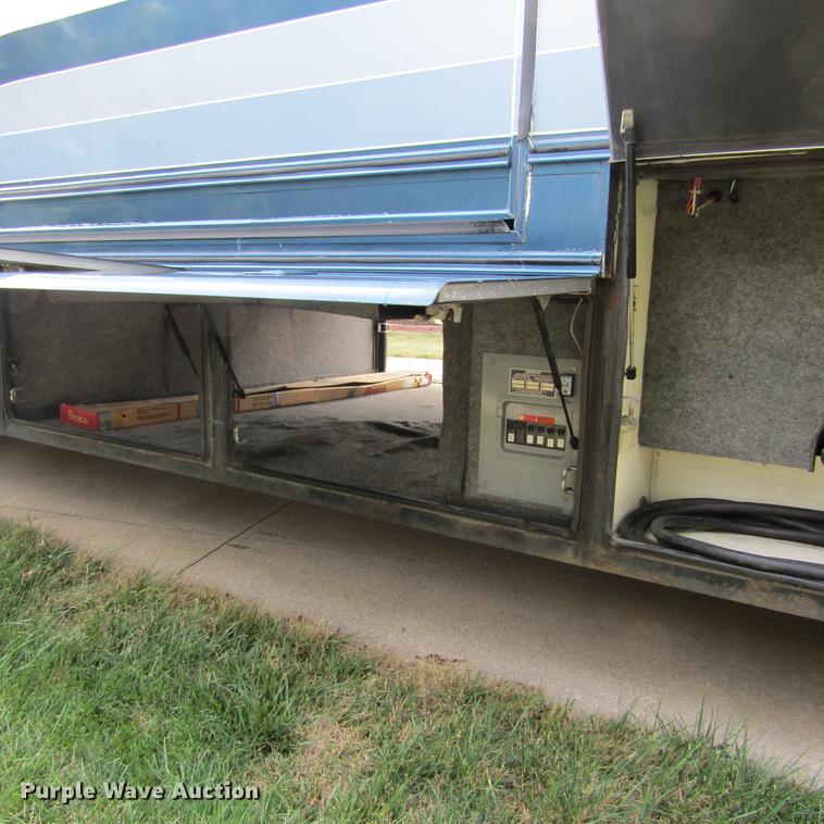 image for item DD2678 1997 Overland Laredo RV