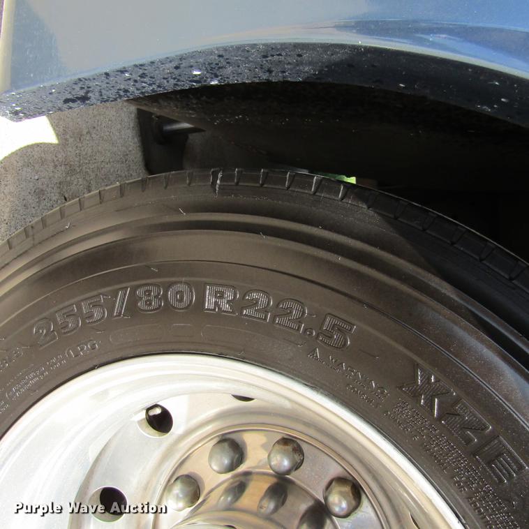 image for item DD2678 1997 Overland Laredo RV