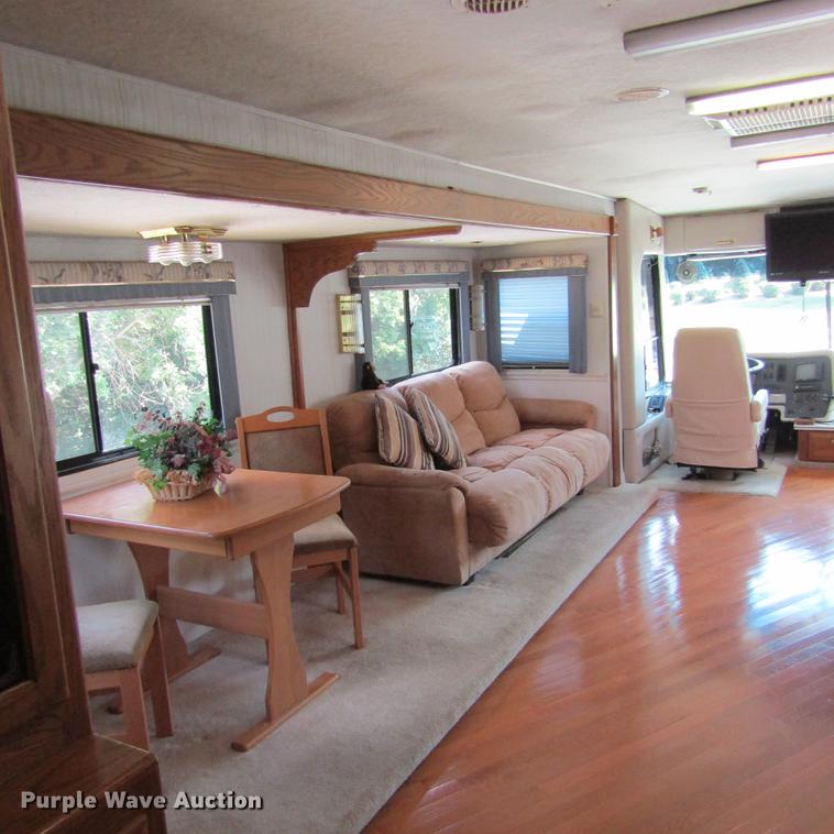 image for item DD2678 1997 Overland Laredo RV