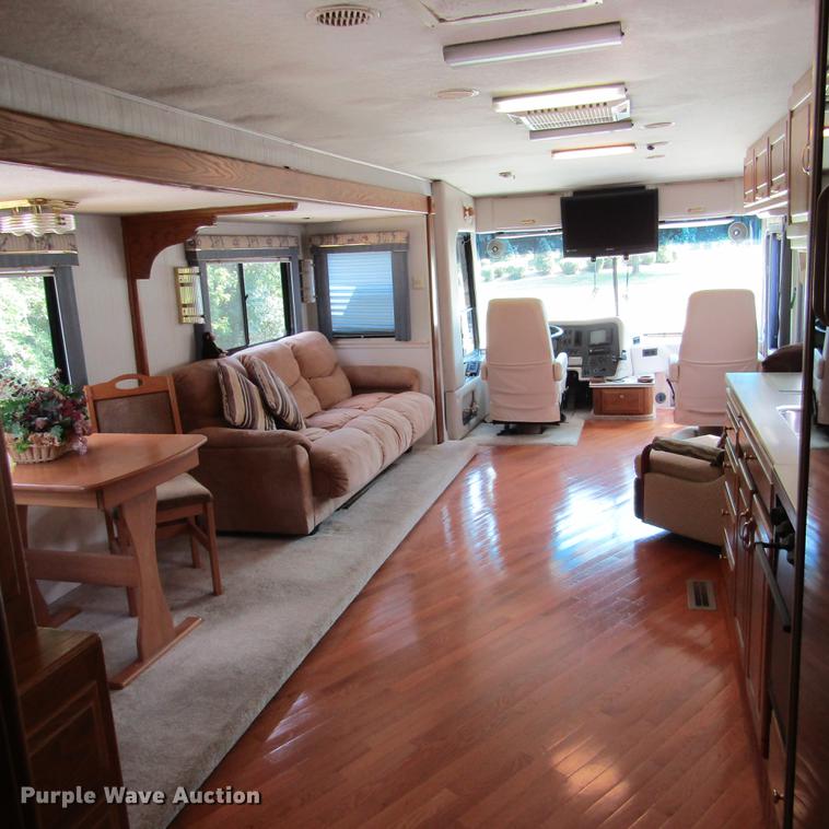 image for item DD2678 1997 Overland Laredo RV