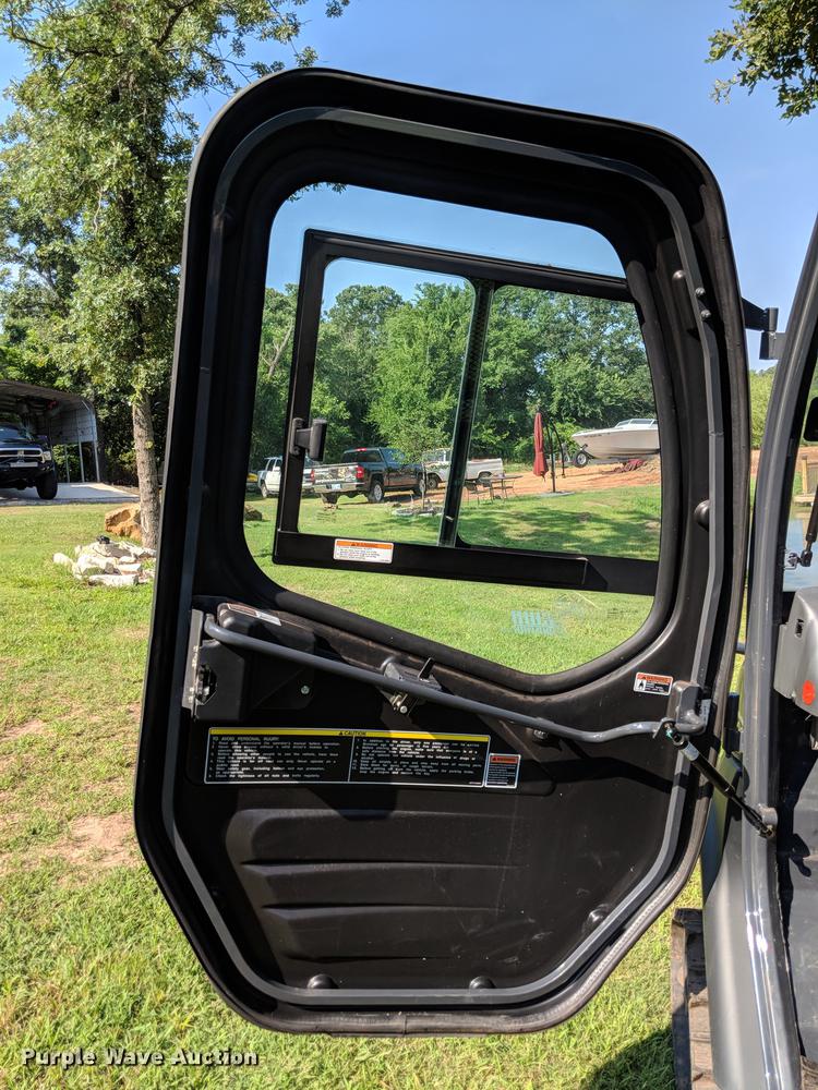 image for item DD5241 2013 Kubota RTV1100 utility vehicle