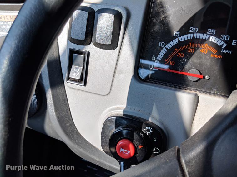 image for item DD5241 2013 Kubota RTV1100 utility vehicle