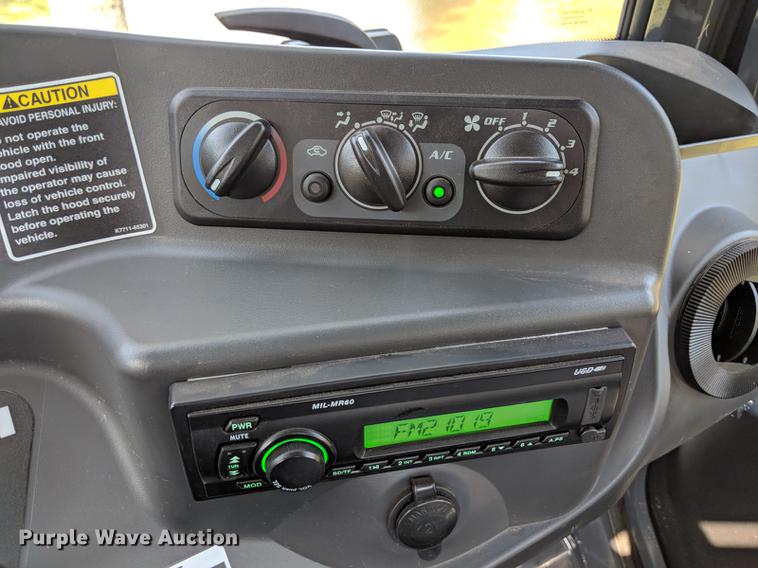 image for item DD5241 2013 Kubota RTV1100 utility vehicle