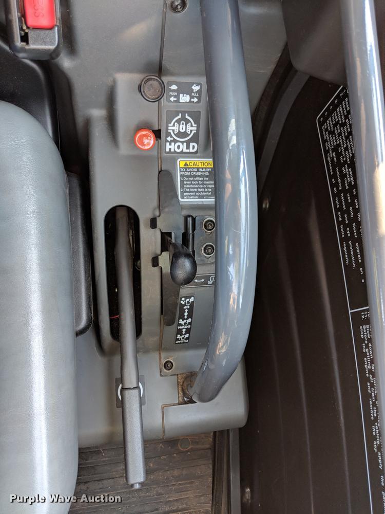 image for item DD5241 2013 Kubota RTV1100 utility vehicle