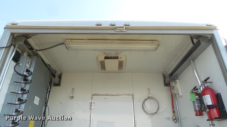 image for item DD7253 2011 Wells Cargo CVG2825 enclosed cargo trailer