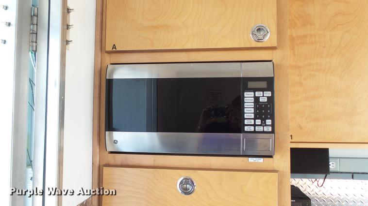 image for item DD7253 2011 Wells Cargo CVG2825 enclosed cargo trailer