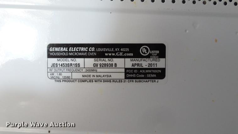 image for item DD7253 2011 Wells Cargo CVG2825 enclosed cargo trailer