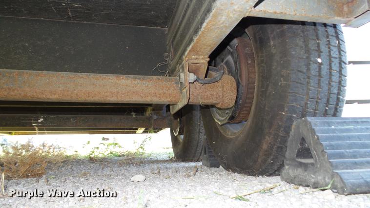 image for item DD7253 2011 Wells Cargo CVG2825 enclosed cargo trailer