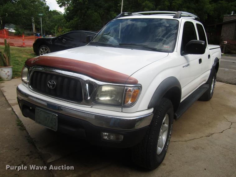 image for item DD7508 2002 Toyota Tacoma Double Cab pickup truck