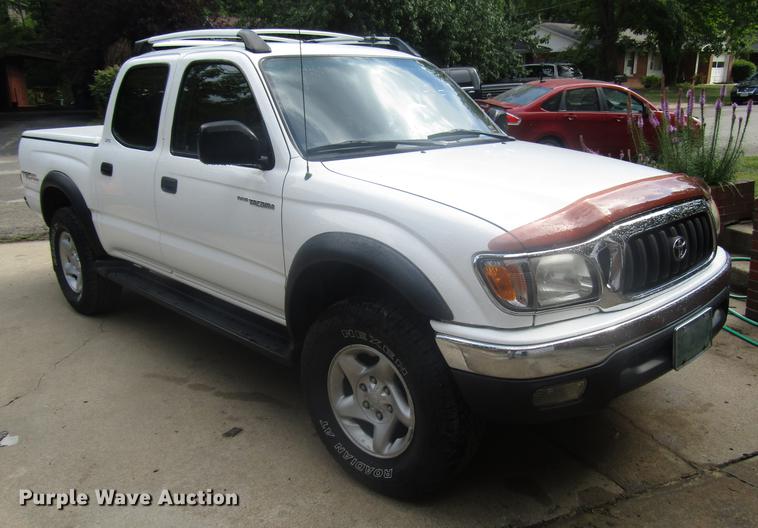 image for item DD7508 2002 Toyota Tacoma Double Cab pickup truck