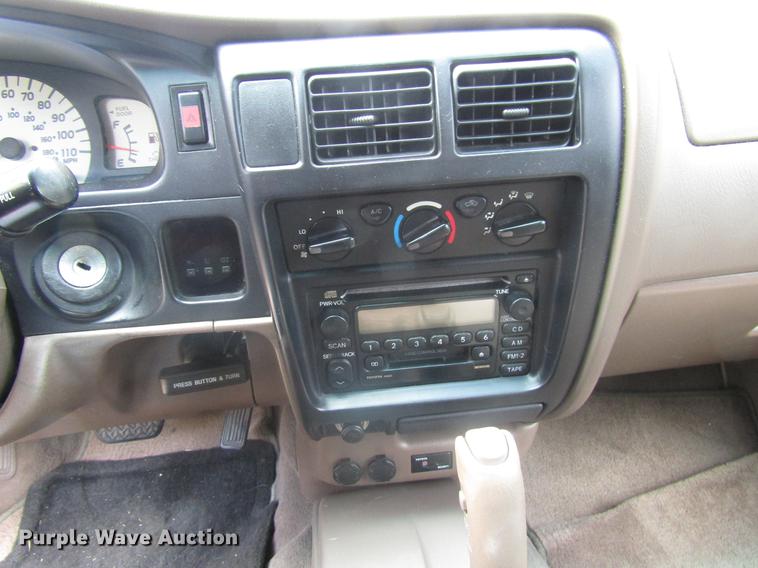 image for item DD7508 2002 Toyota Tacoma Double Cab pickup truck