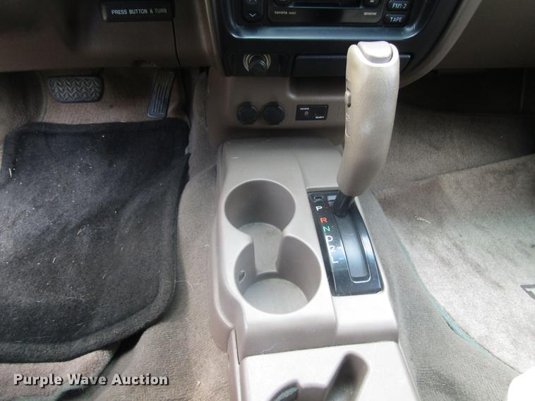 image for item DD7508 2002 Toyota Tacoma Double Cab pickup truck