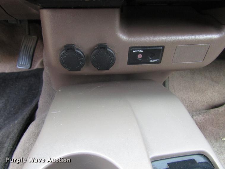 image for item DD7508 2002 Toyota Tacoma Double Cab pickup truck