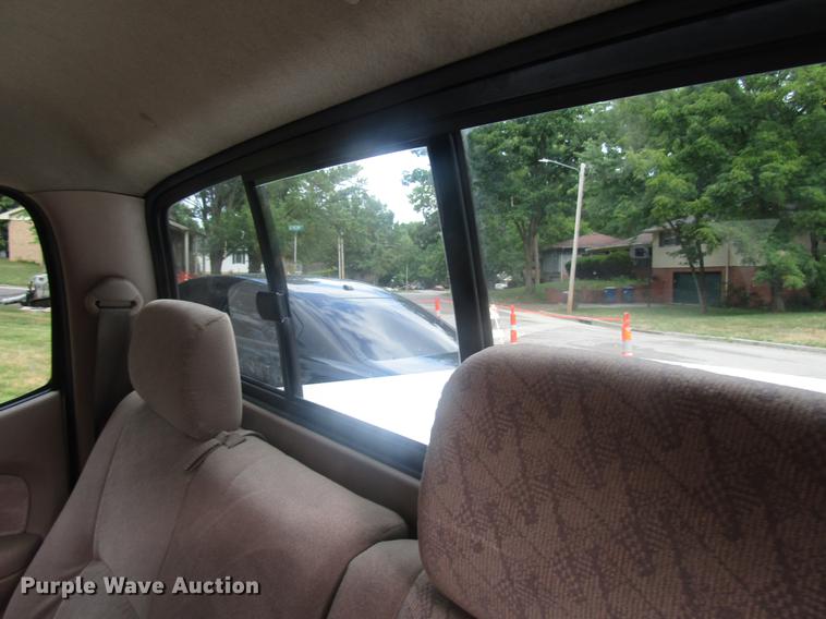 image for item DD7508 2002 Toyota Tacoma Double Cab pickup truck