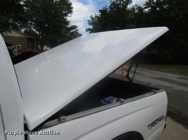 image for item DD7508 2002 Toyota Tacoma Double Cab pickup truck