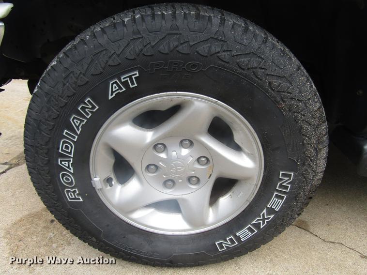 image for item DD7508 2002 Toyota Tacoma Double Cab pickup truck