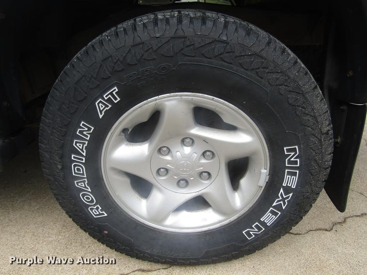 image for item DD7508 2002 Toyota Tacoma Double Cab pickup truck