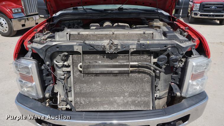 image for item DD7761 2008 Ford F250 Super Duty Crew Cab flatbed pickup truck