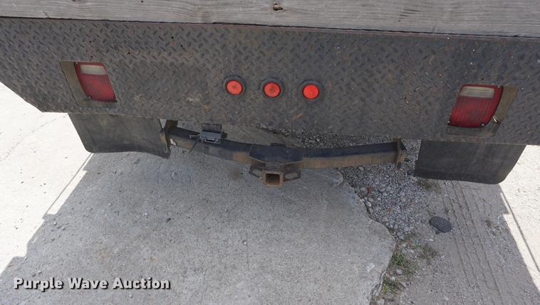 image for item DD7761 2008 Ford F250 Super Duty Crew Cab flatbed pickup truck