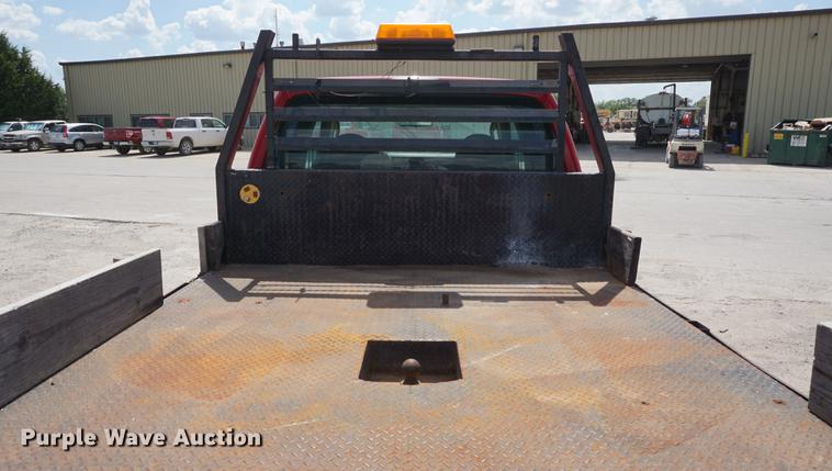 image for item DD7761 2008 Ford F250 Super Duty Crew Cab flatbed pickup truck