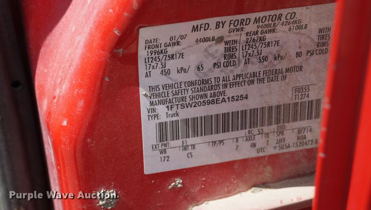 image for item DD7761 2008 Ford F250 Super Duty Crew Cab flatbed pickup truck