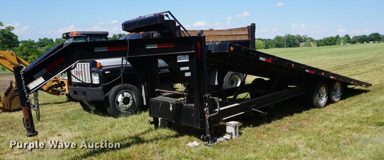 image for item DD7778 2013 South Valley tilt deck equipment trailer