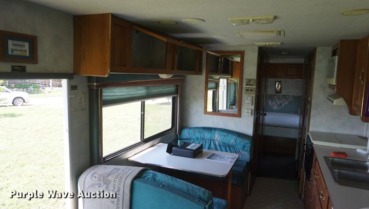 image for item DD7797 1996 Chevrolet Coachmen Catalina RV