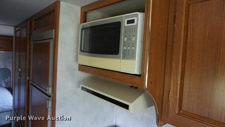 image for item DD7797 1996 Chevrolet Coachmen Catalina RV