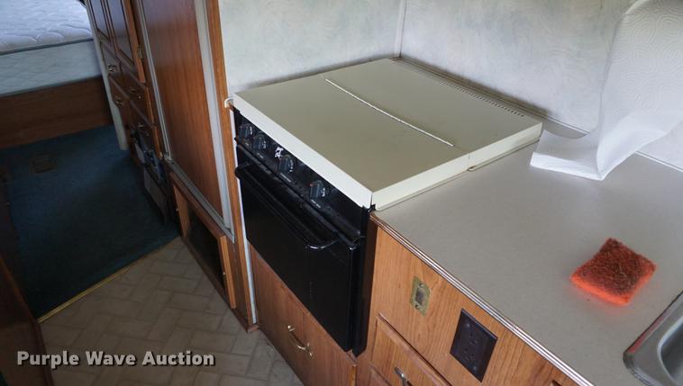 image for item DD7797 1996 Chevrolet Coachmen Catalina RV