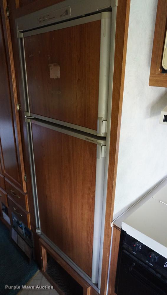 image for item DD7797 1996 Chevrolet Coachmen Catalina RV