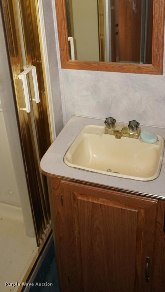 image for item DD7797 1996 Chevrolet Coachmen Catalina RV