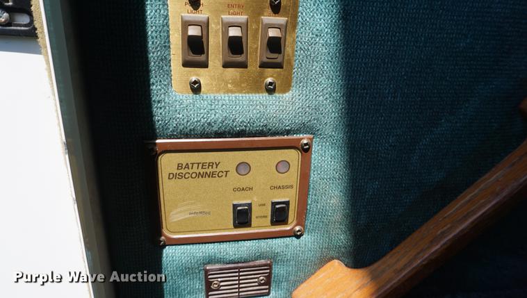 image for item DD7797 1996 Chevrolet Coachmen Catalina RV