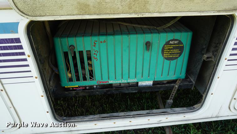 image for item DD7797 1996 Chevrolet Coachmen Catalina RV