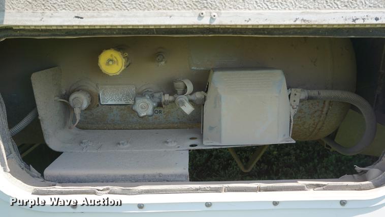 image for item DD7797 1996 Chevrolet Coachmen Catalina RV